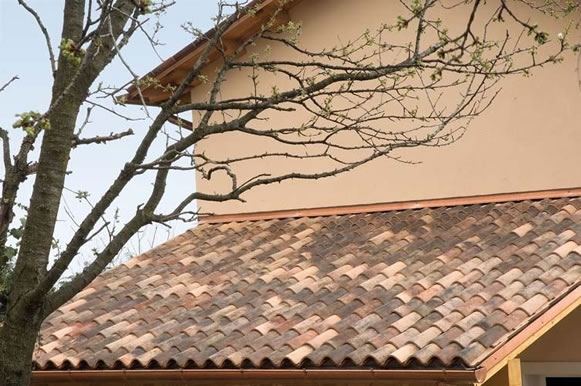 Postignite starinski izgled krova uz kanalice Coppo Tettoantico