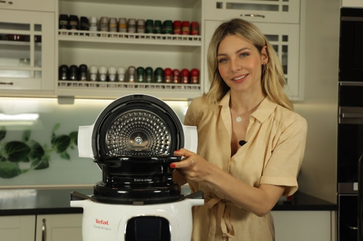 Kako višenamjensko kuhalo Tefal Cook4Me pretvoriti u pećnicu - fritezu na vrući zrak?
