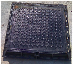 Kvadratni kanalizacijski poklopci sa zaključavanjem 600x600 mm